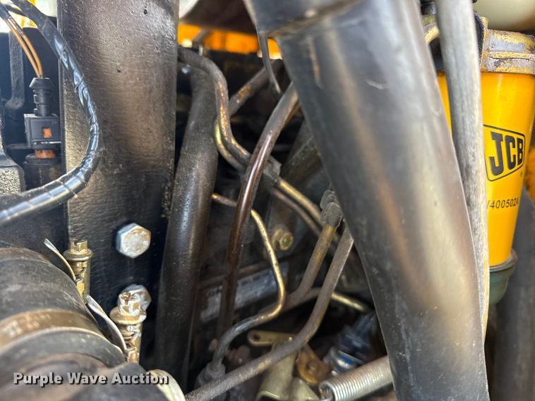 image for item EG2085 1995 JCB 210S backhoe