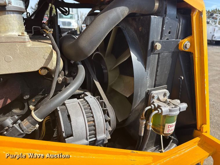 image for item EG2085 1995 JCB 210S backhoe