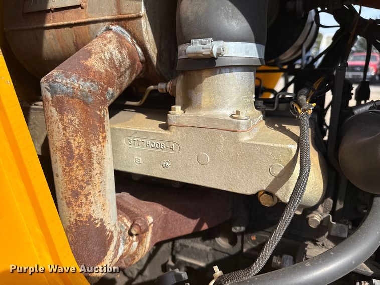 image for item EG2085 1995 JCB 210S backhoe