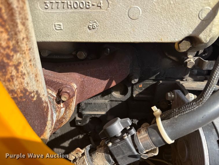 image for item EG2085 1995 JCB 210S backhoe