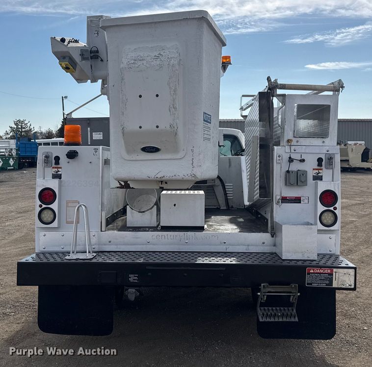 image for item EG2087 2012 Ford F450 Super Duty XL bucket truck