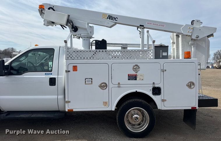 image for item EG2087 2012 Ford F450 Super Duty XL bucket truck