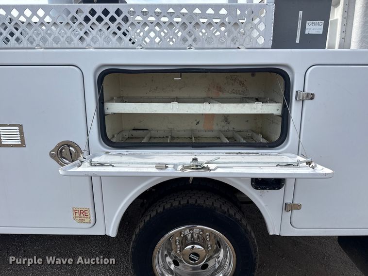 image for item EG2087 2012 Ford F450 Super Duty XL bucket truck