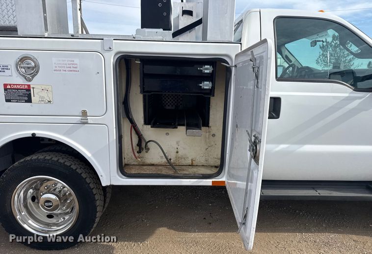 image for item EG2087 2012 Ford F450 Super Duty XL bucket truck