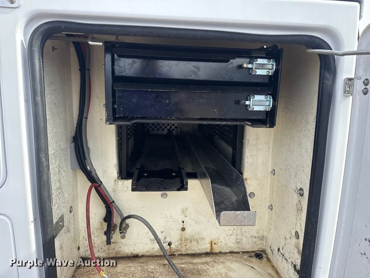 image for item EG2087 2012 Ford F450 Super Duty XL bucket truck