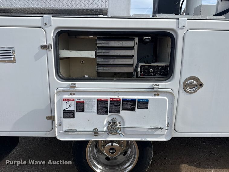 image for item EG2087 2012 Ford F450 Super Duty XL bucket truck