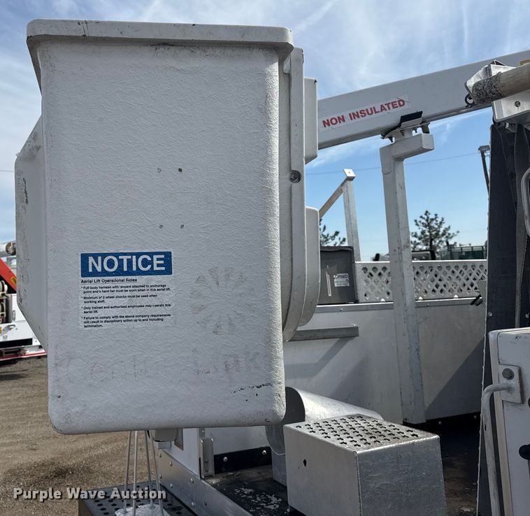 image for item EG2087 2012 Ford F450 Super Duty XL bucket truck