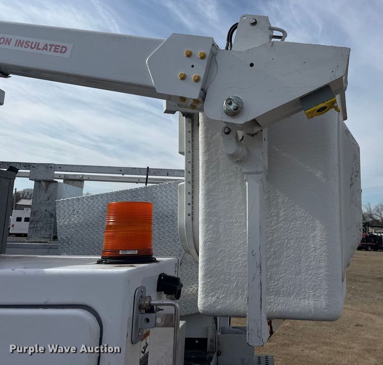 image for item EG2087 2012 Ford F450 Super Duty XL bucket truck