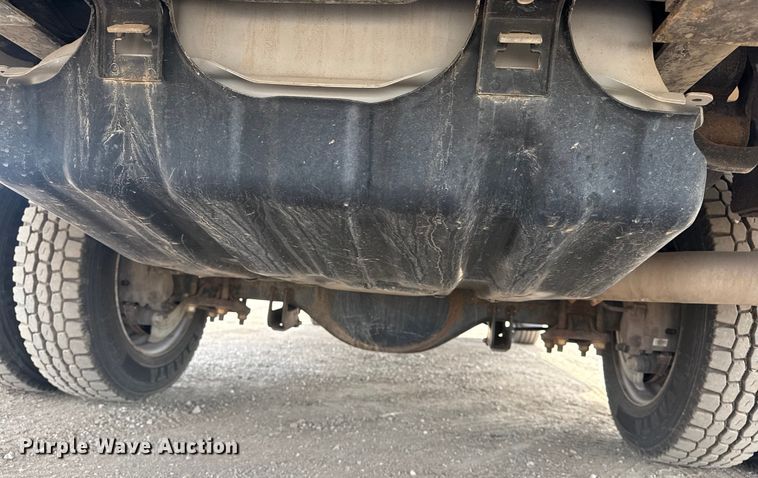 image for item EG2087 2012 Ford F450 Super Duty XL bucket truck