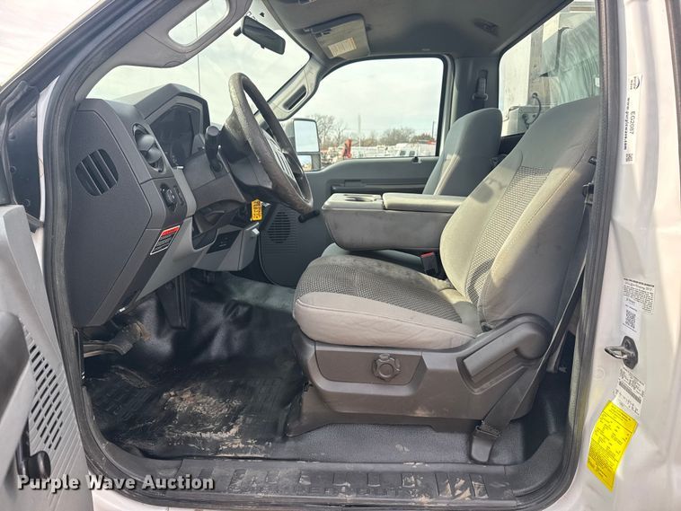 image for item EG2087 2012 Ford F450 Super Duty XL bucket truck