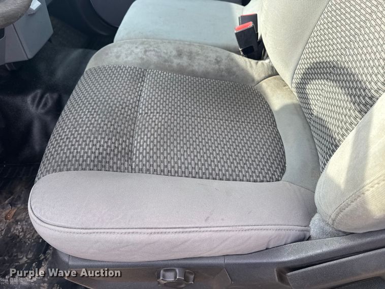 image for item EG2087 2012 Ford F450 Super Duty XL bucket truck