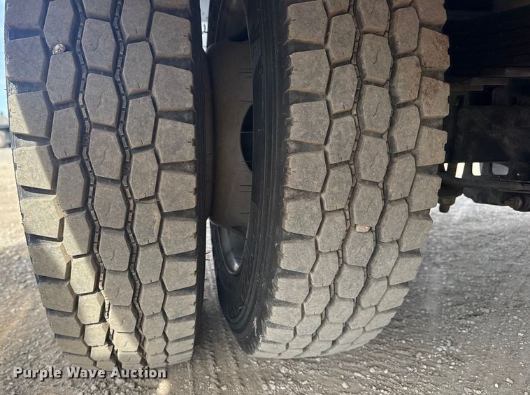 image for item EG2087 2012 Ford F450 Super Duty XL bucket truck