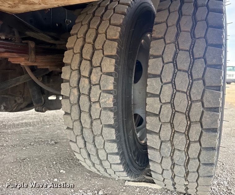 image for item EG2087 2012 Ford F450 Super Duty XL bucket truck