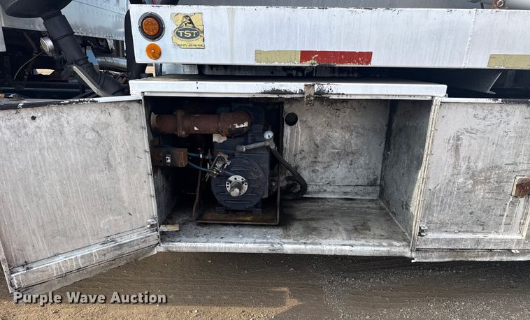 image for item EG2090 2014 Freightliner 114SD vacuum truck