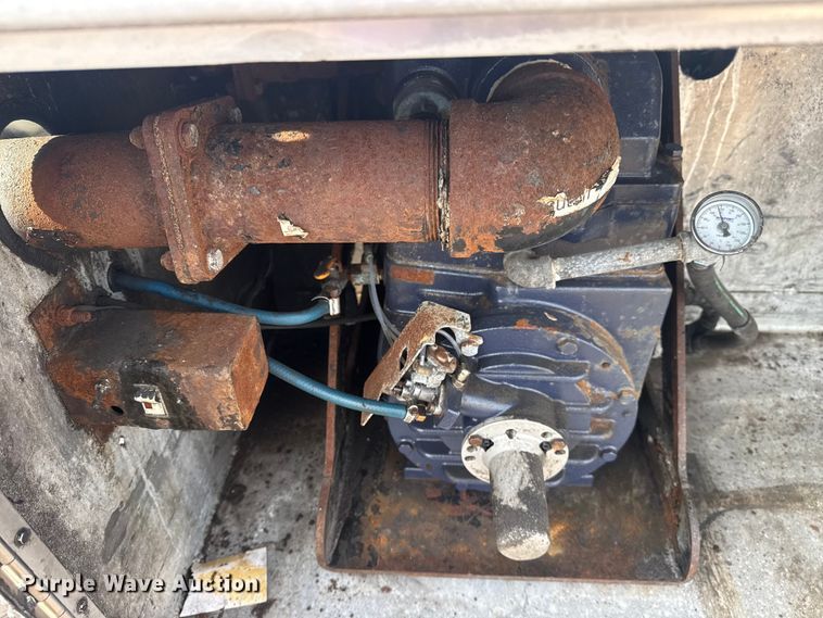 image for item EG2090 2014 Freightliner 114SD vacuum truck