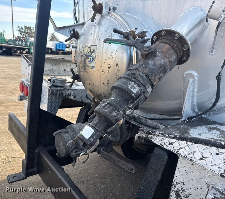 image for item EG2090 2014 Freightliner 114SD vacuum truck