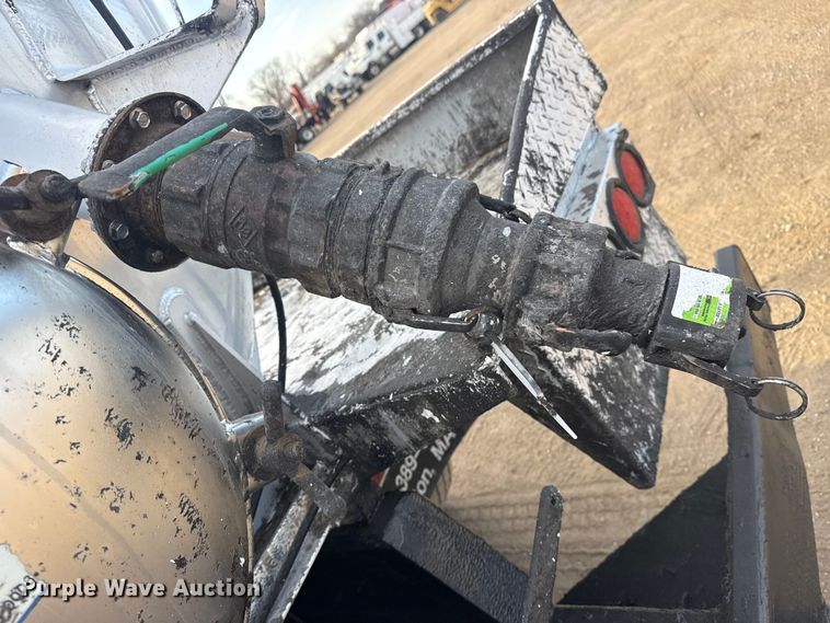 image for item EG2090 2014 Freightliner 114SD vacuum truck