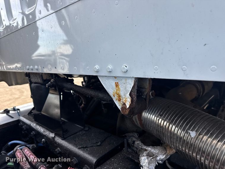 image for item EG2090 2014 Freightliner 114SD vacuum truck