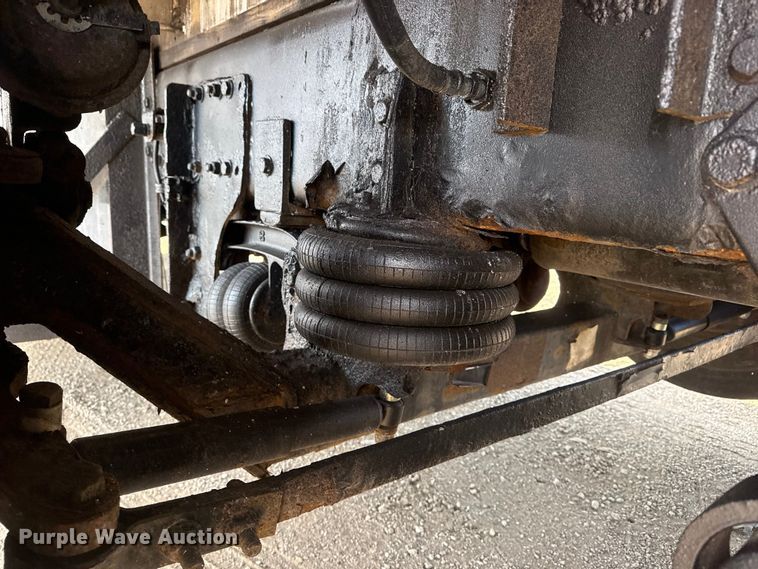 image for item EG2090 2014 Freightliner 114SD vacuum truck