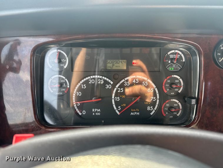 image for item EG2090 2014 Freightliner 114SD vacuum truck