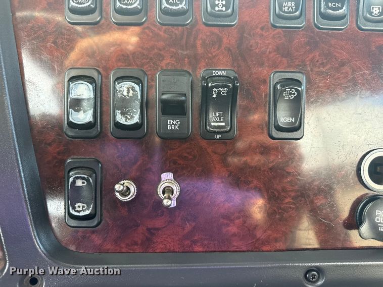 image for item EG2090 2014 Freightliner 114SD vacuum truck