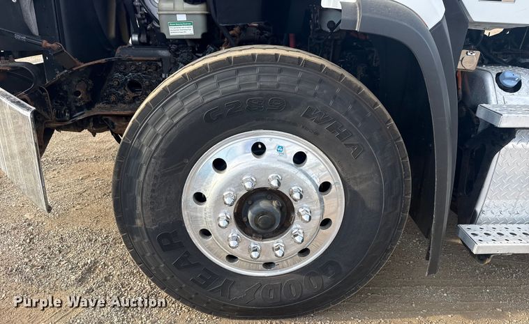 image for item EG2090 2014 Freightliner 114SD vacuum truck