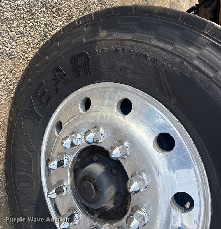 image for item EG2090 2014 Freightliner 114SD vacuum truck