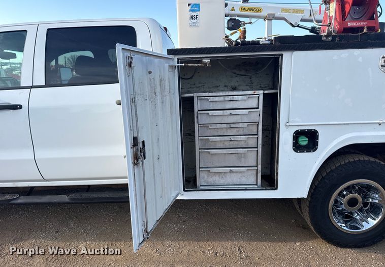 image for item EG2091 2018 Chevrolet 3500HD utility / service truck