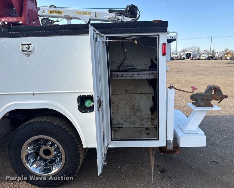 image for item EG2091 2018 Chevrolet 3500HD utility / service truck