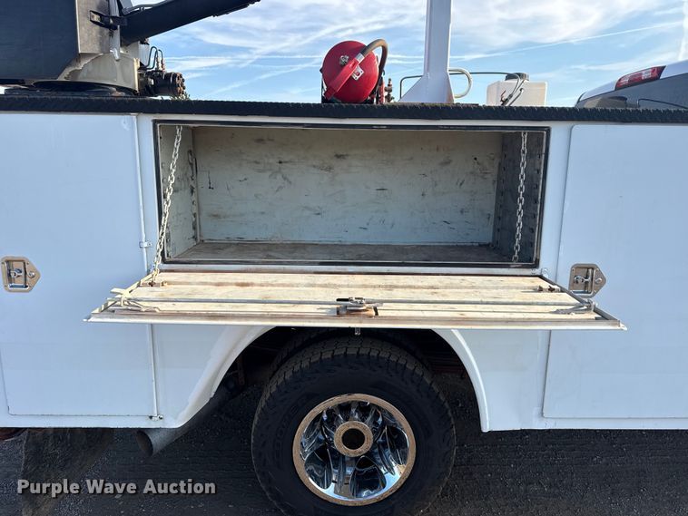 image for item EG2091 2018 Chevrolet 3500HD utility / service truck