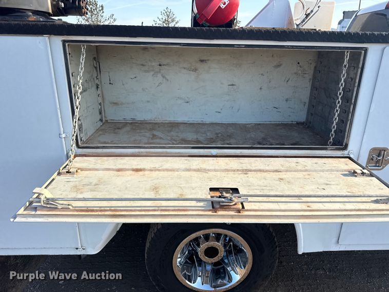 image for item EG2091 2018 Chevrolet 3500HD utility / service truck