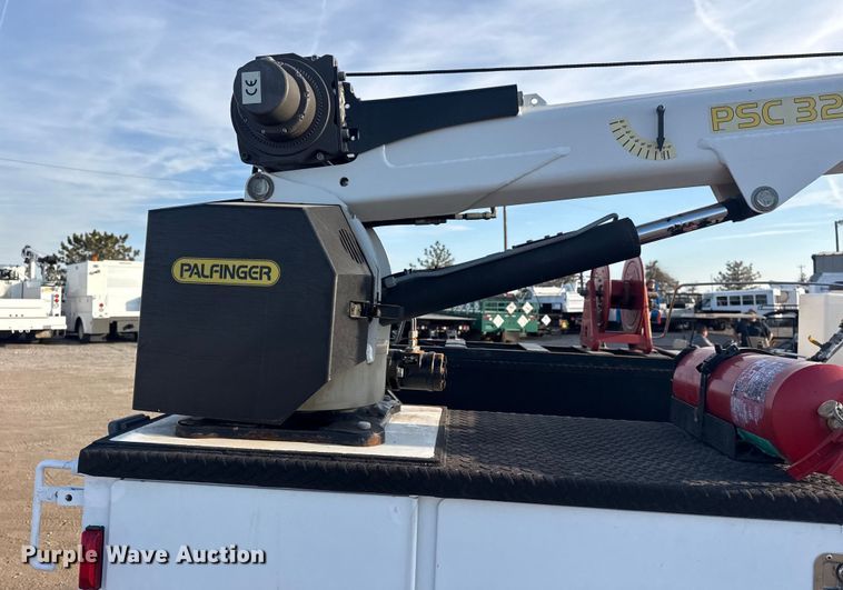 image for item EG2091 2018 Chevrolet 3500HD utility / service truck