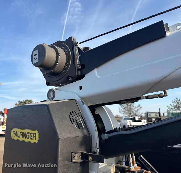 image for item EG2091 2018 Chevrolet 3500HD utility / service truck