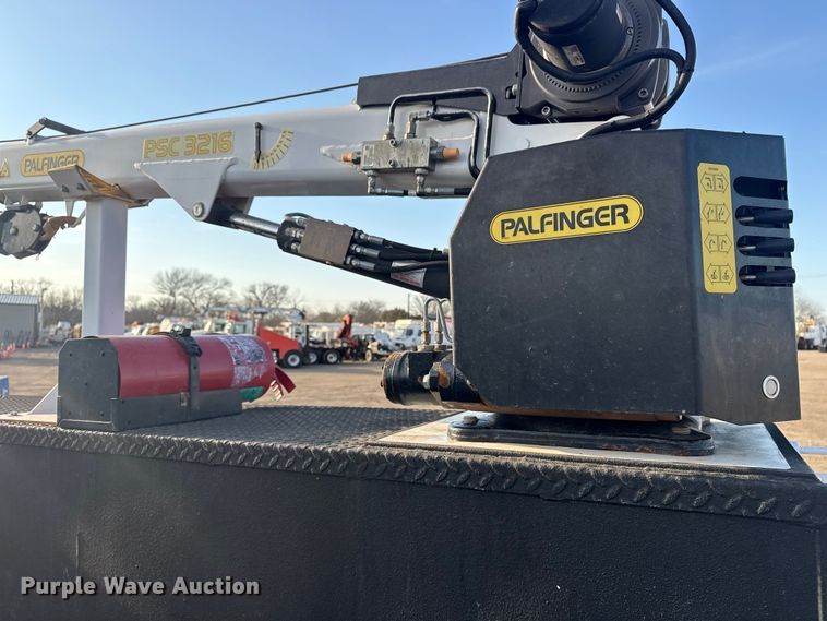 image for item EG2091 2018 Chevrolet 3500HD utility / service truck