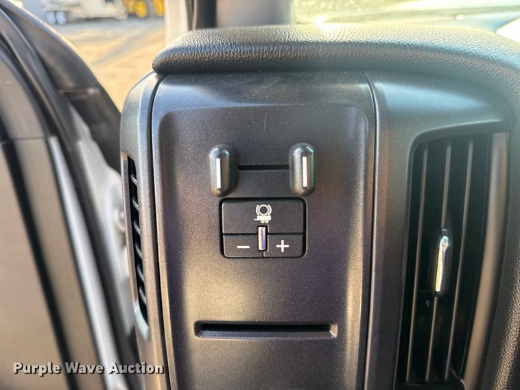 image for item EG2091 2018 Chevrolet 3500HD utility / service truck