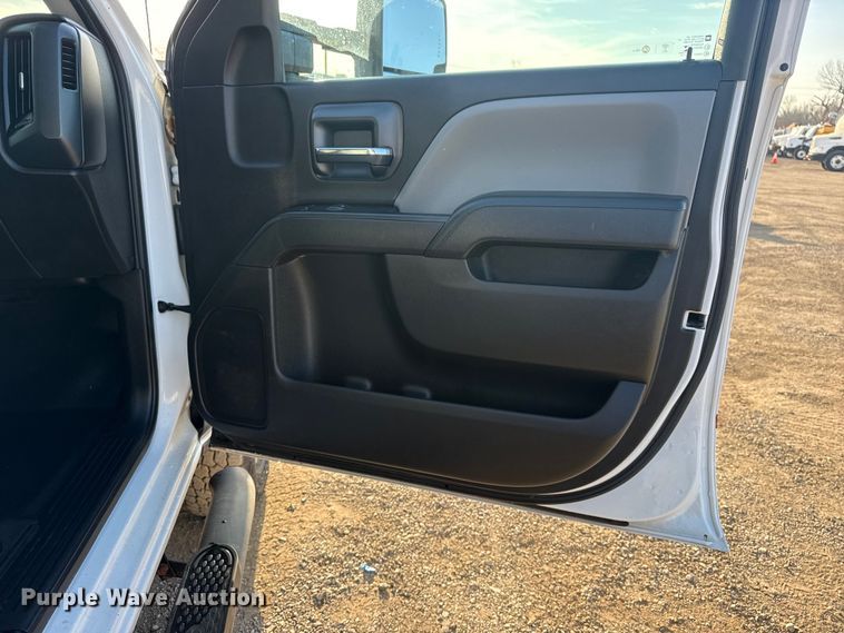 image for item EG2091 2018 Chevrolet 3500HD utility / service truck