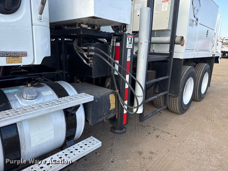 image for item EG2093 2012 Freightliner Business Class M2 crane truck