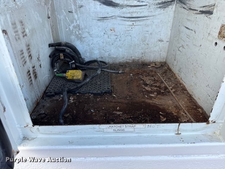 image for item EG2093 2012 Freightliner Business Class M2 crane truck