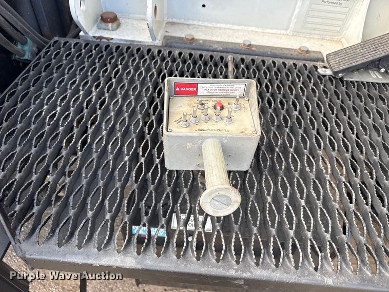 image for item EG2093 2012 Freightliner Business Class M2 crane truck