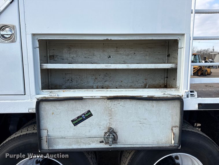 image for item EG2093 2012 Freightliner Business Class M2 crane truck