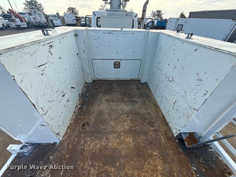 image for item EG2093 2012 Freightliner Business Class M2 crane truck