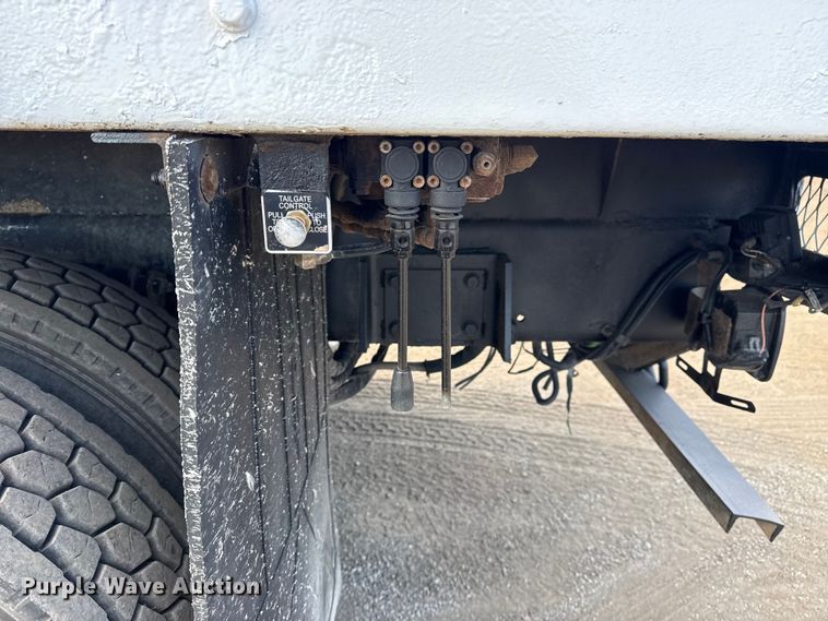 image for item EG2093 2012 Freightliner Business Class M2 crane truck