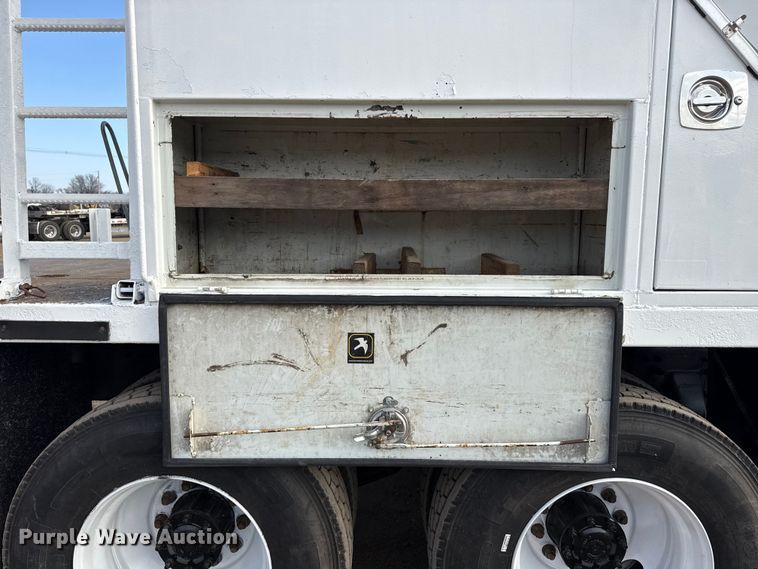 image for item EG2093 2012 Freightliner Business Class M2 crane truck