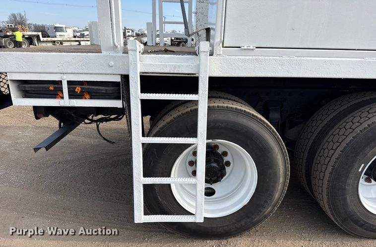 image for item EG2093 2012 Freightliner Business Class M2 crane truck