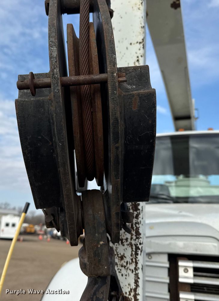 image for item EG2093 2012 Freightliner Business Class M2 crane truck