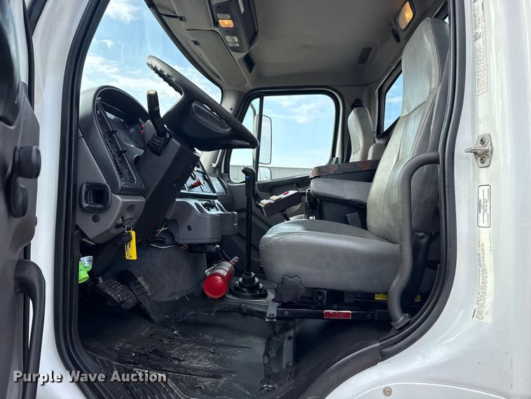 image for item EG2093 2012 Freightliner Business Class M2 crane truck