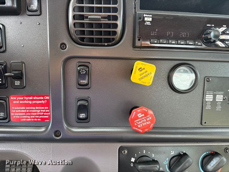 image for item EG2093 2012 Freightliner Business Class M2 crane truck