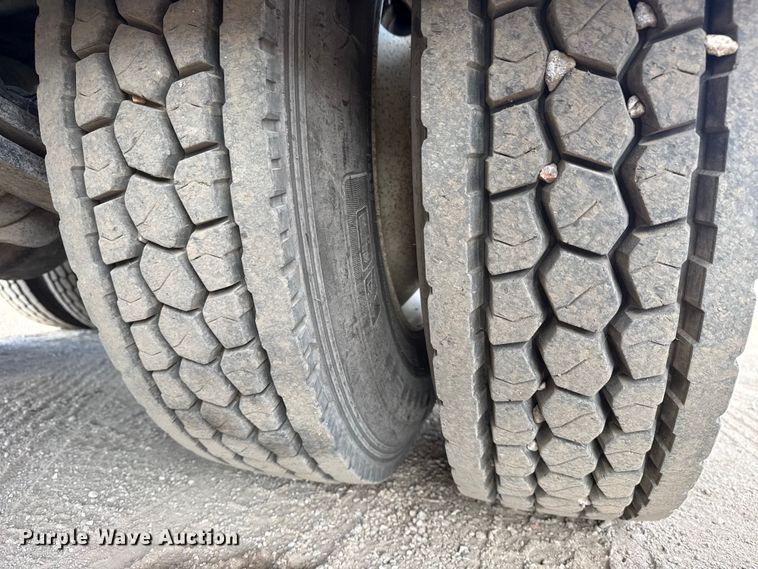 image for item EG2093 2012 Freightliner Business Class M2 crane truck