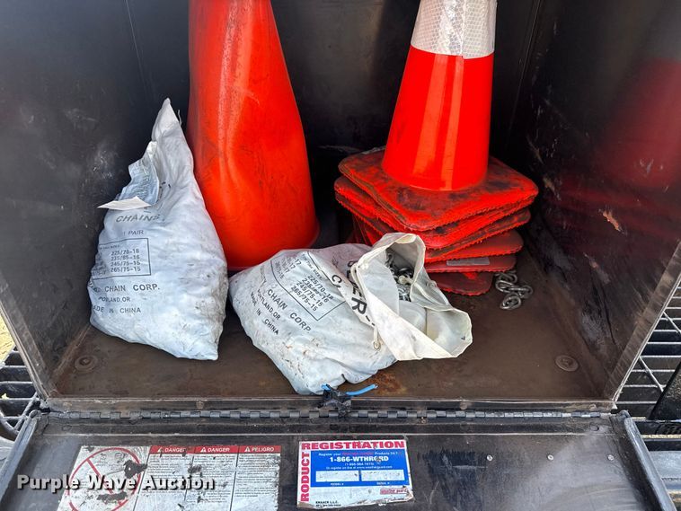 image for item EG2094 2010 Ford E350 van with bucket lift