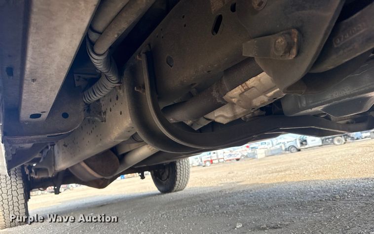 image for item EG2094 2010 Ford E350 van with bucket lift